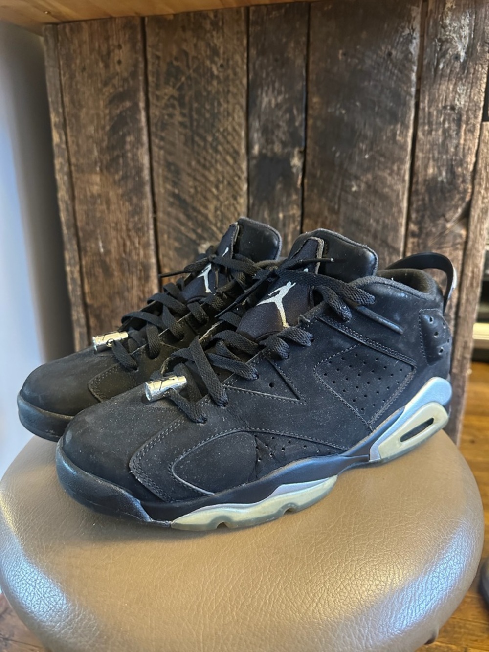 Black Jordan 6 Chrome